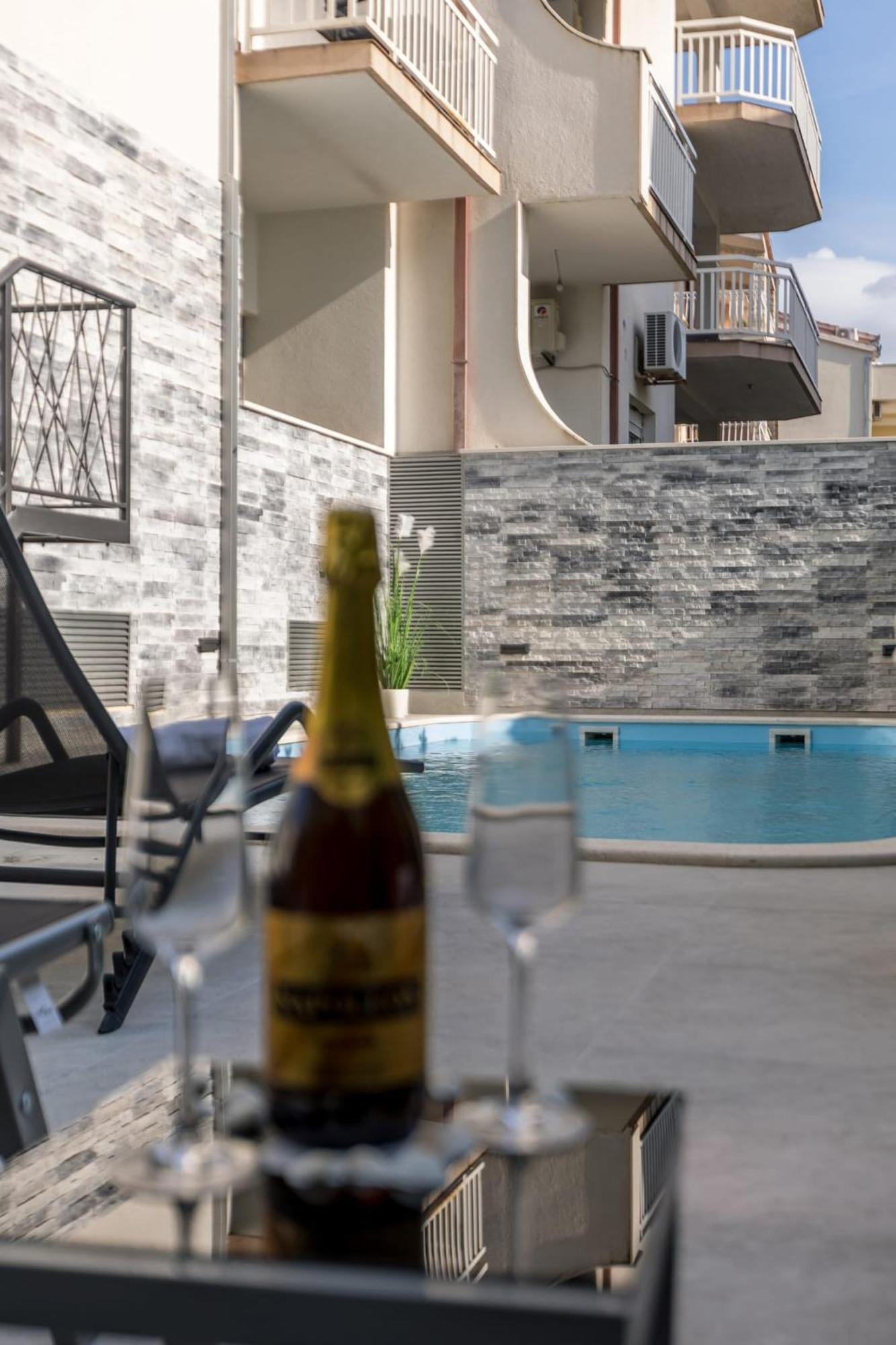 Holiday Apartments Stobrec 2 Split Bagian luar foto