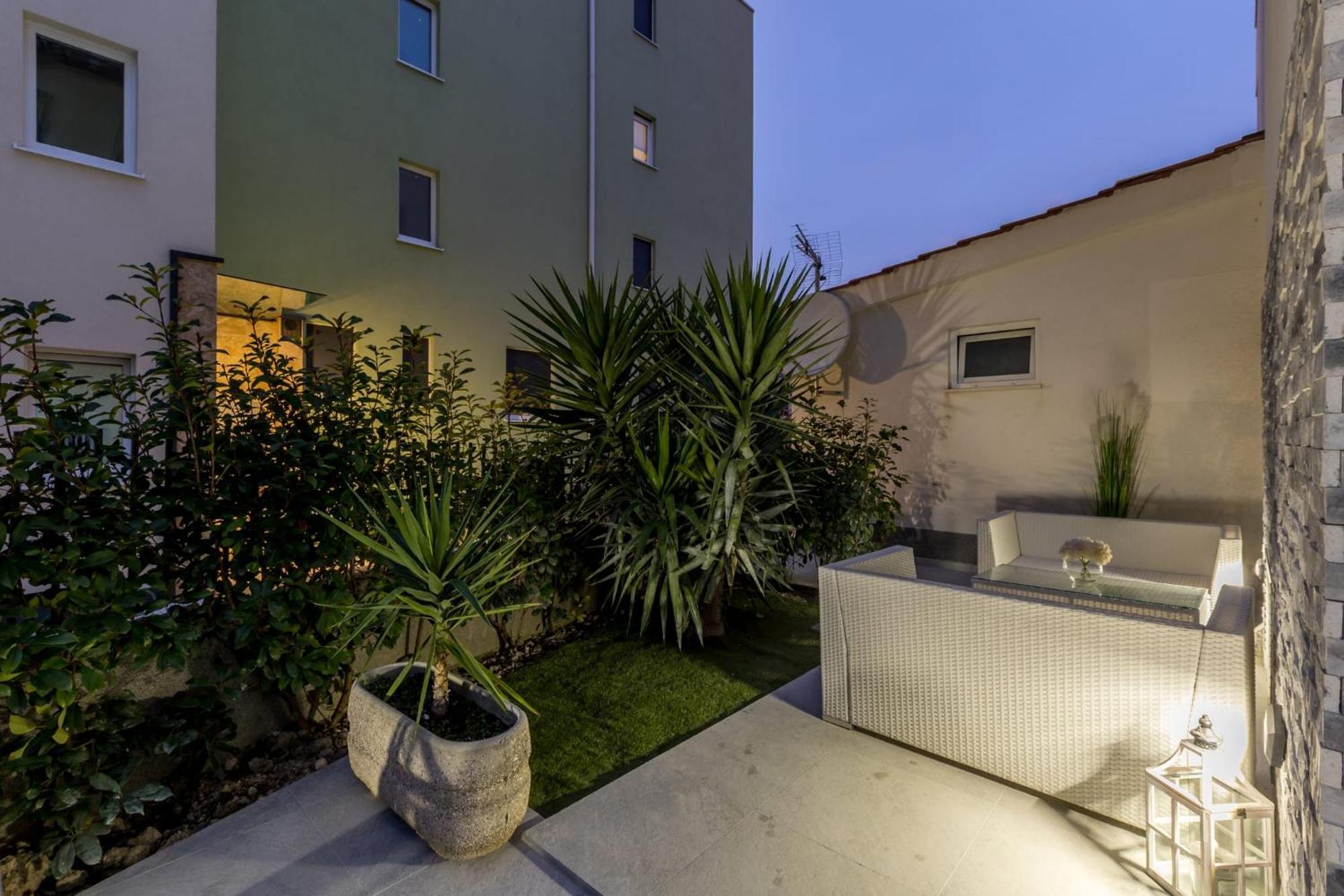 Holiday Apartments Stobrec 2 Split Bagian luar foto